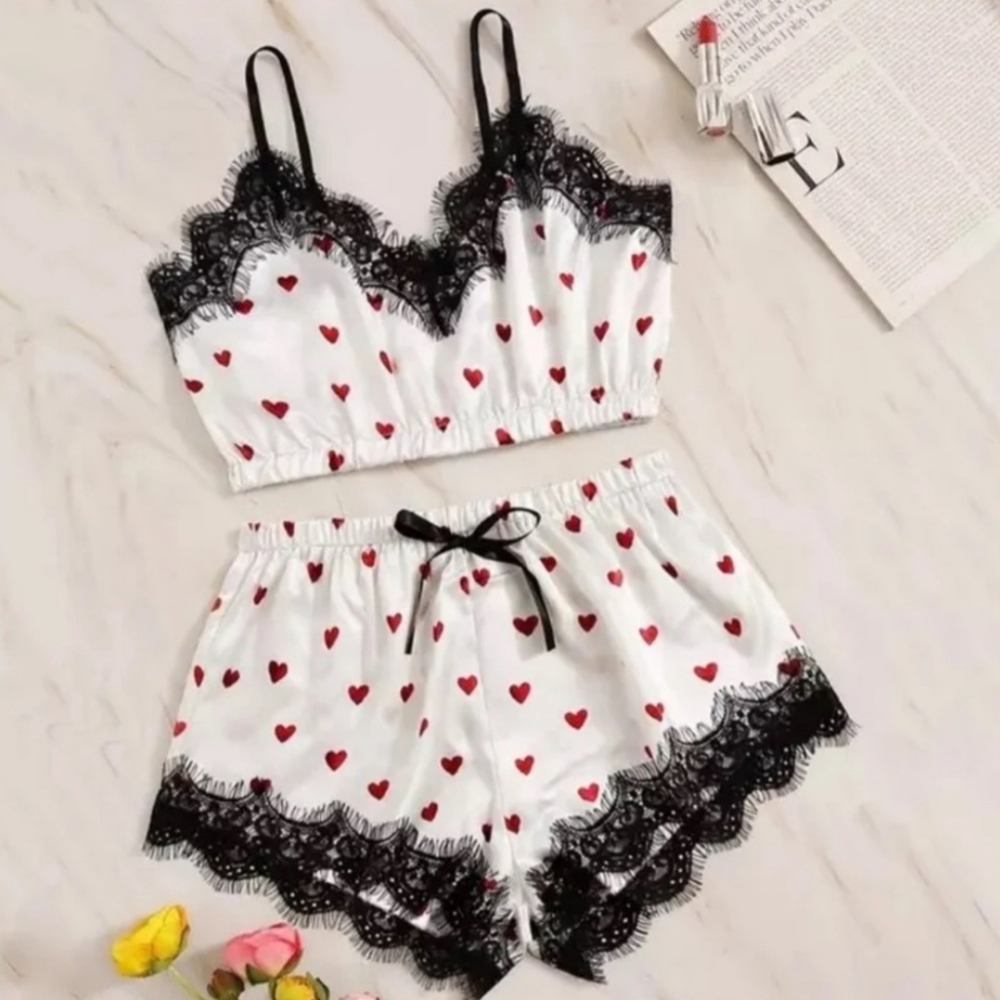 pajamas set with heart print 
